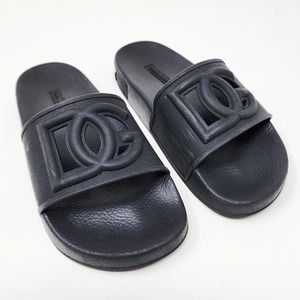 Dolce & Gabbana Black Logo-Embossed Rubber Pool Slides w/ Cushion Sole. EU35/US5